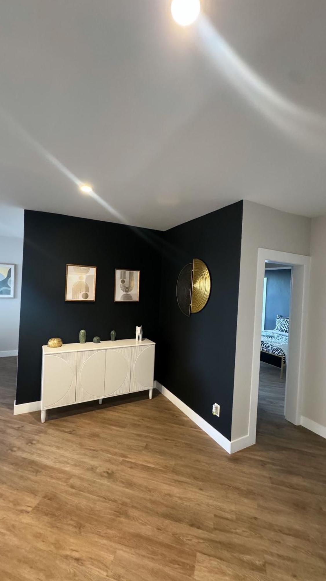 Incredible Two Bedroom Hollywood Apartments Free Parking 洛杉矶 外观 照片